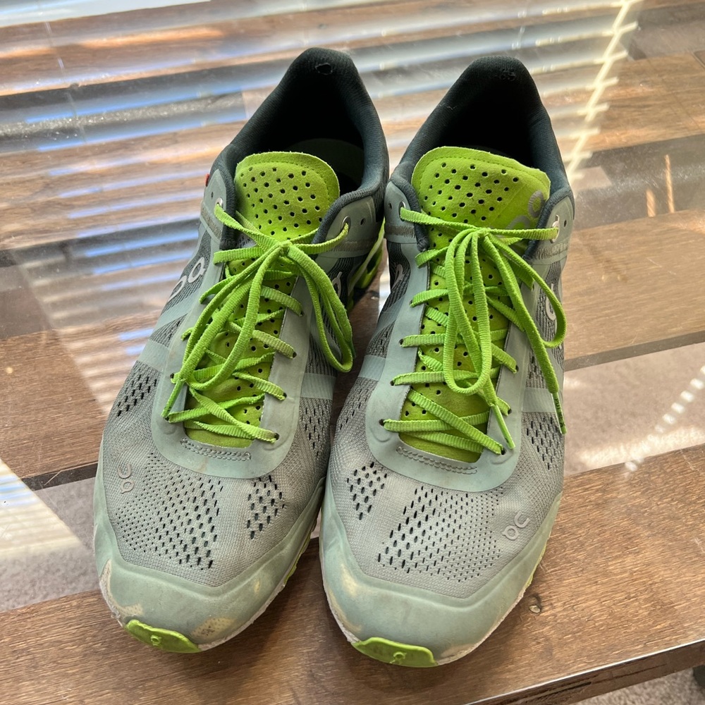 On Cloudflow Lime/Green Size 10